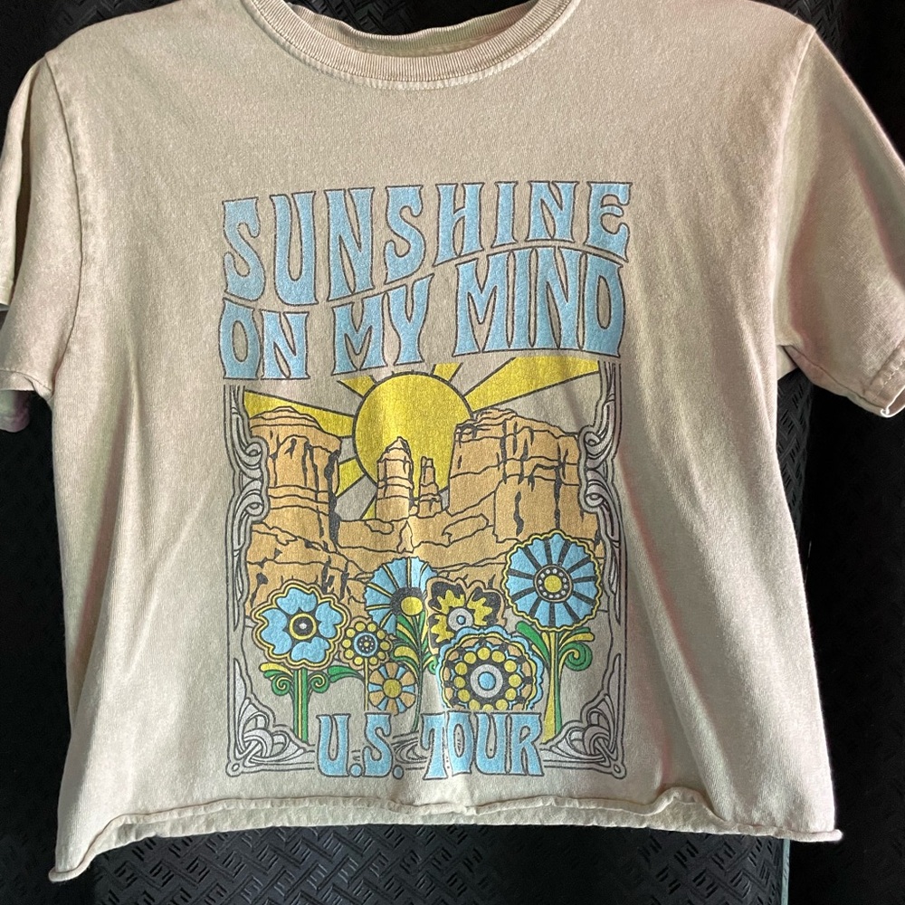 Fifth Sun Cream and Blue Sunshine Tee